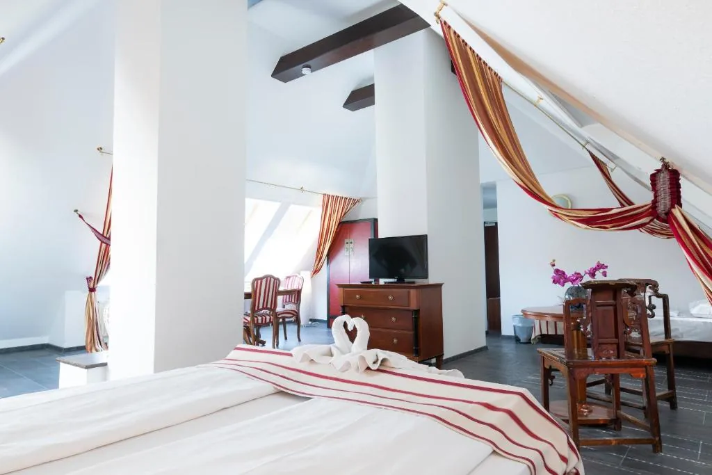 Hotel Astoria am Urachplatz — Foto 4